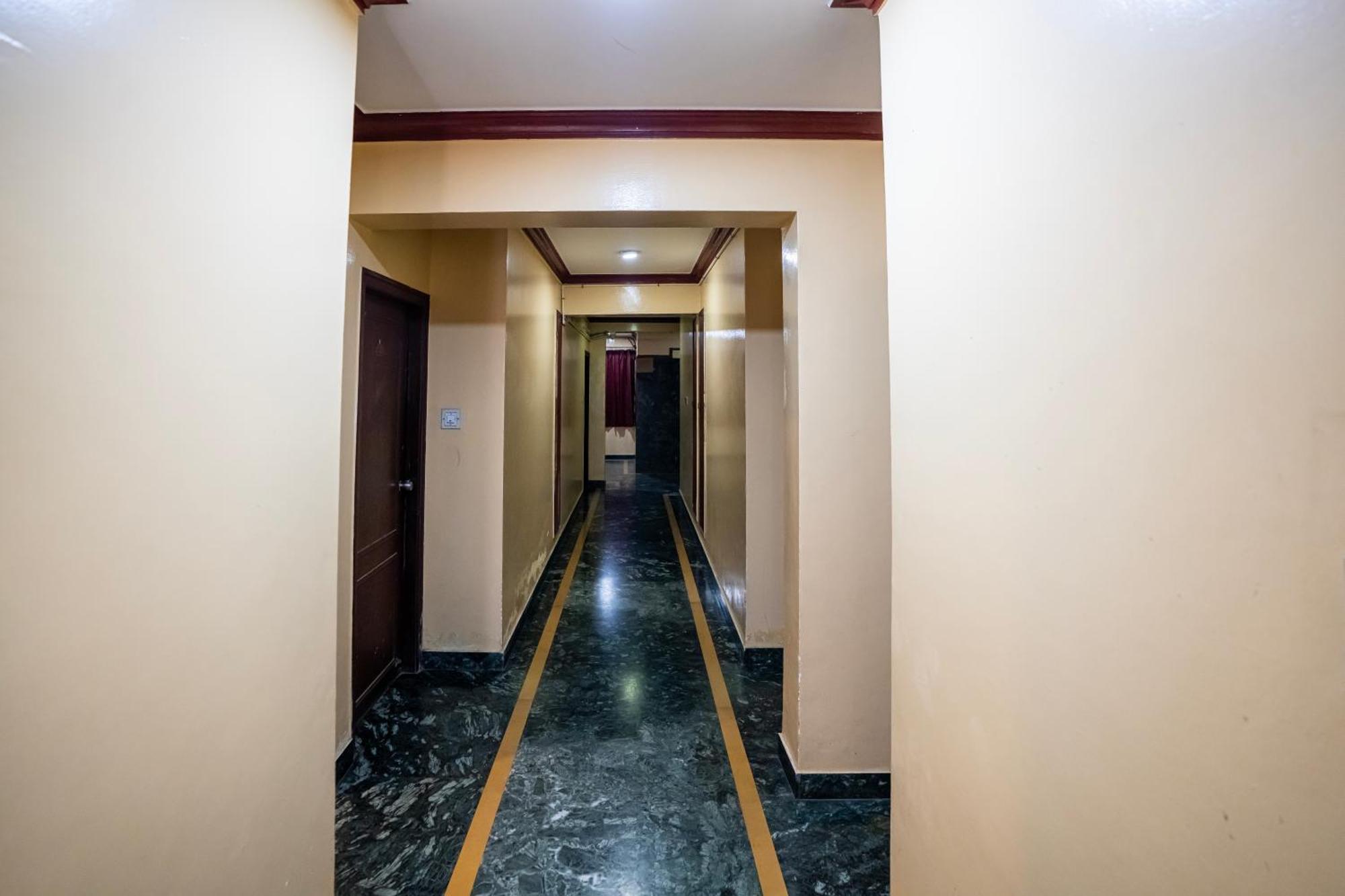 Hotel Vyshak Residency Mysore Eksteriør billede