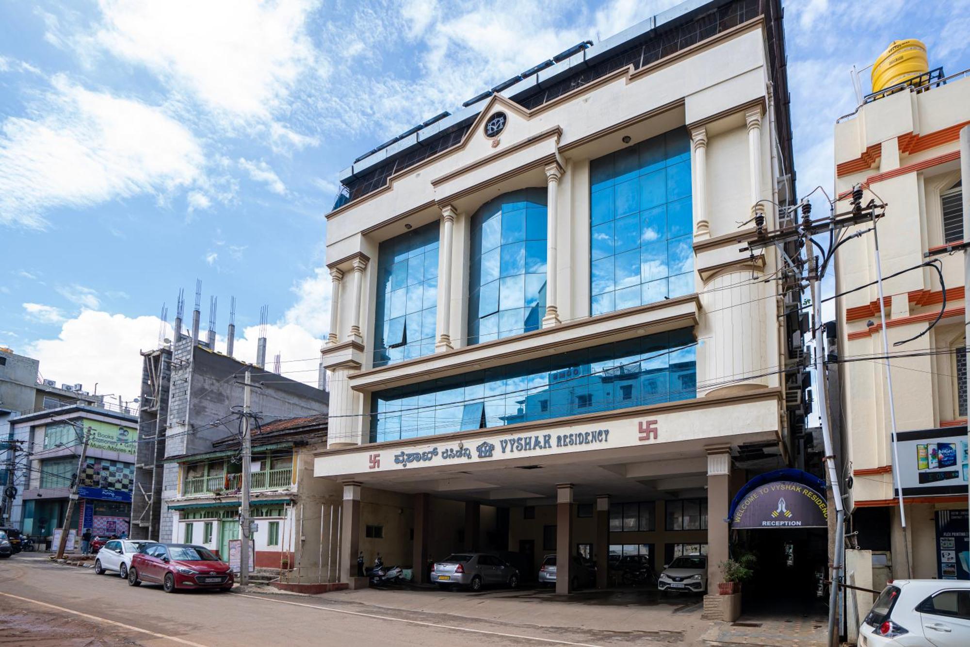 Hotel Vyshak Residency Mysore Eksteriør billede